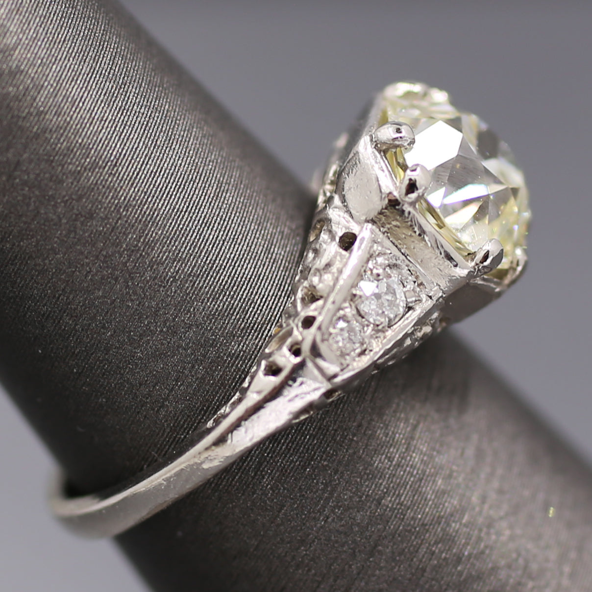 Art Deco GIA Certified 2.53ct Old European Cut Diamond Ring in Platinum