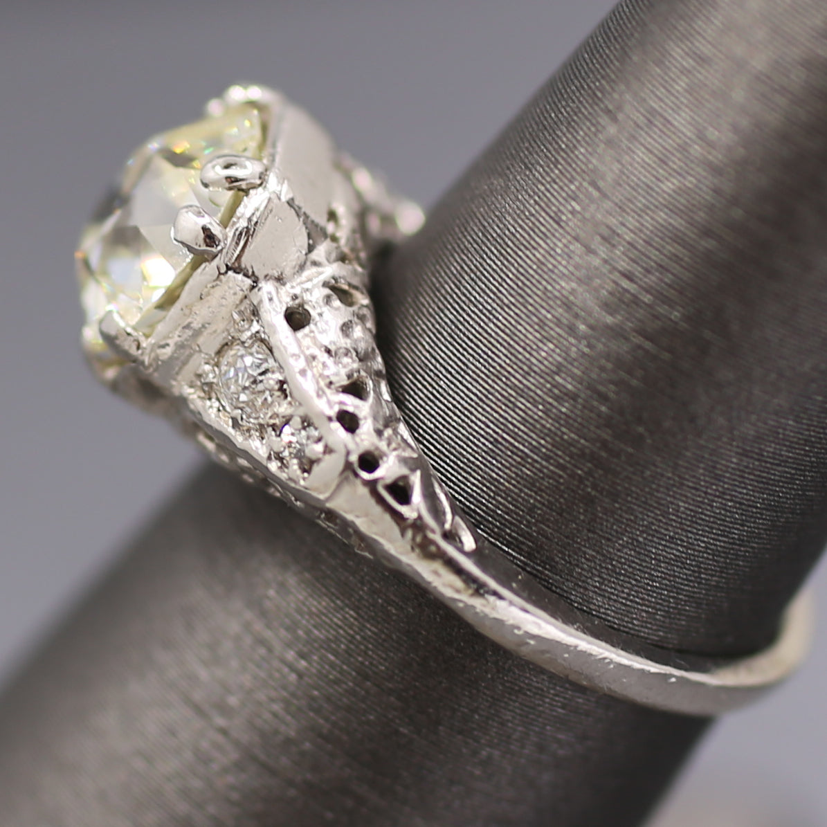 Art Deco GIA Certified 2.53ct Old European Cut Diamond Ring in Platinum