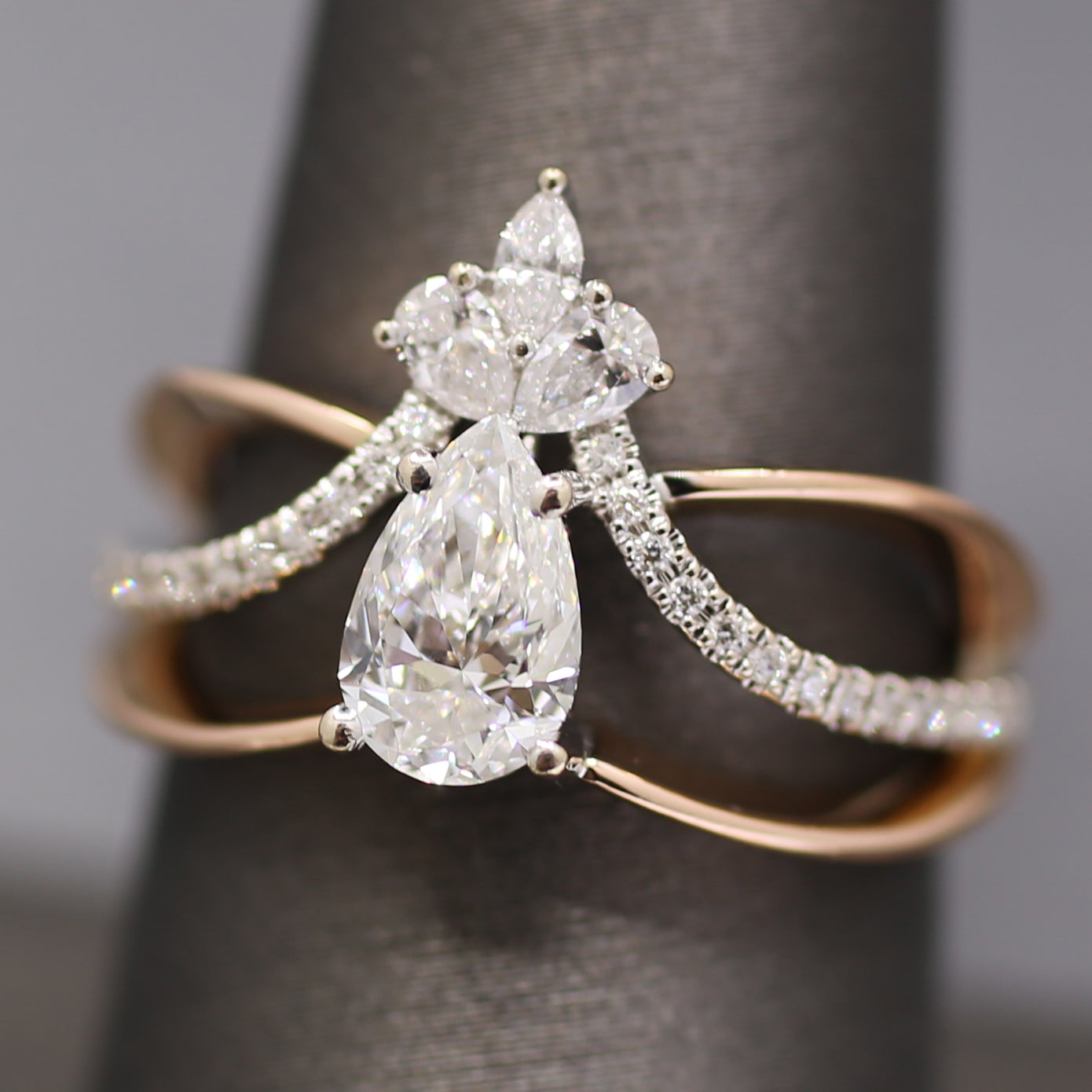 Gorgeous Simon G GIA Certified Pear Cut Diamond Band Ring in 18k Rose Gold