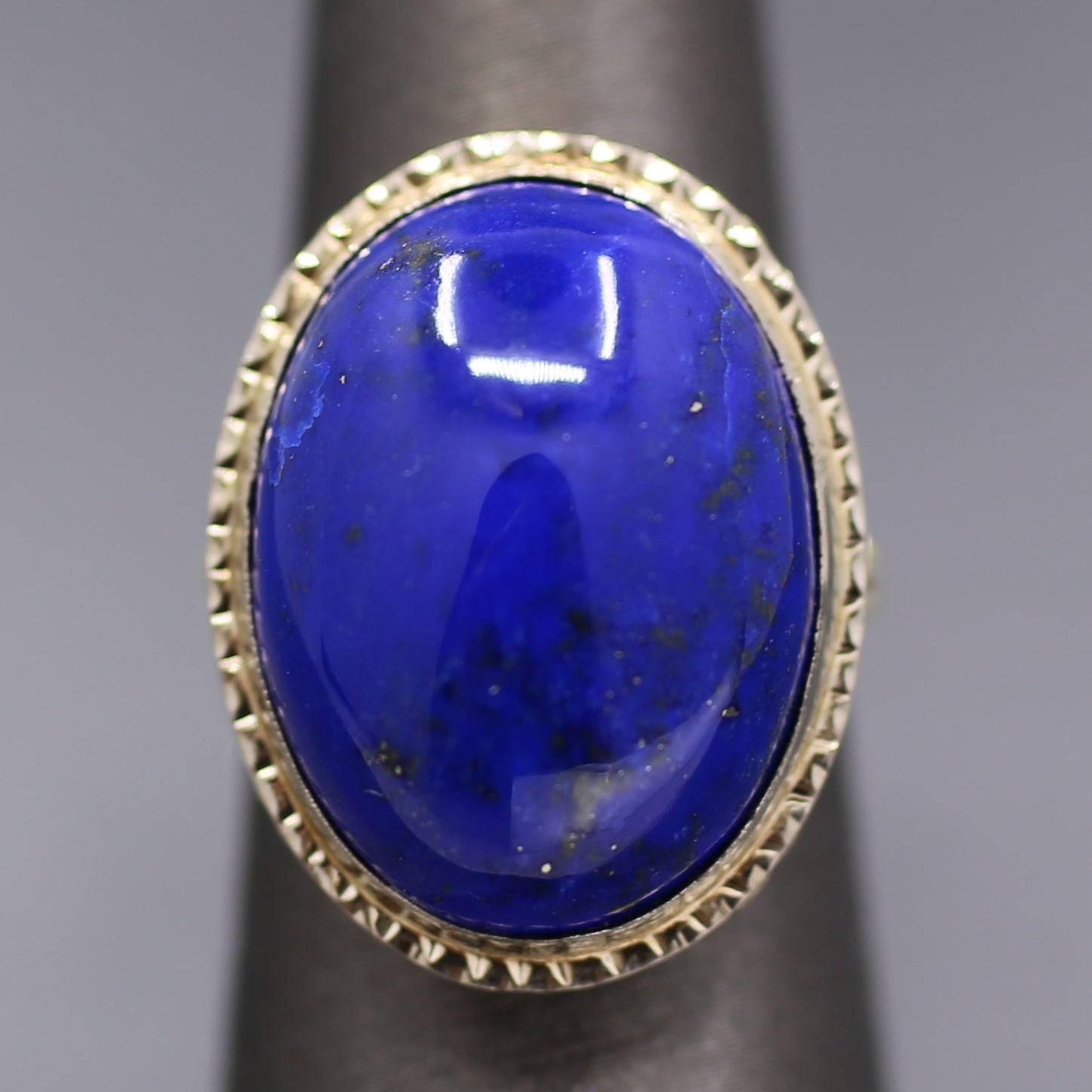 Victorian Lovely Lapis Cabochon Bezel Set Ring in 14k Yellow Gold