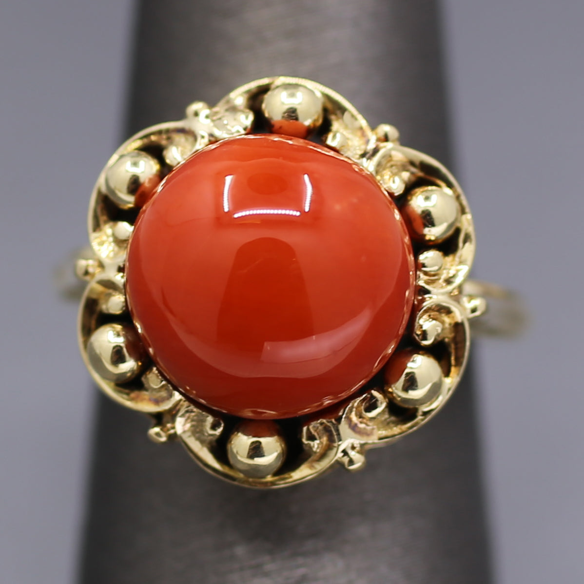 Vintage Coral Statement Ring with Scalloped Frame in 14k Yellow Gold