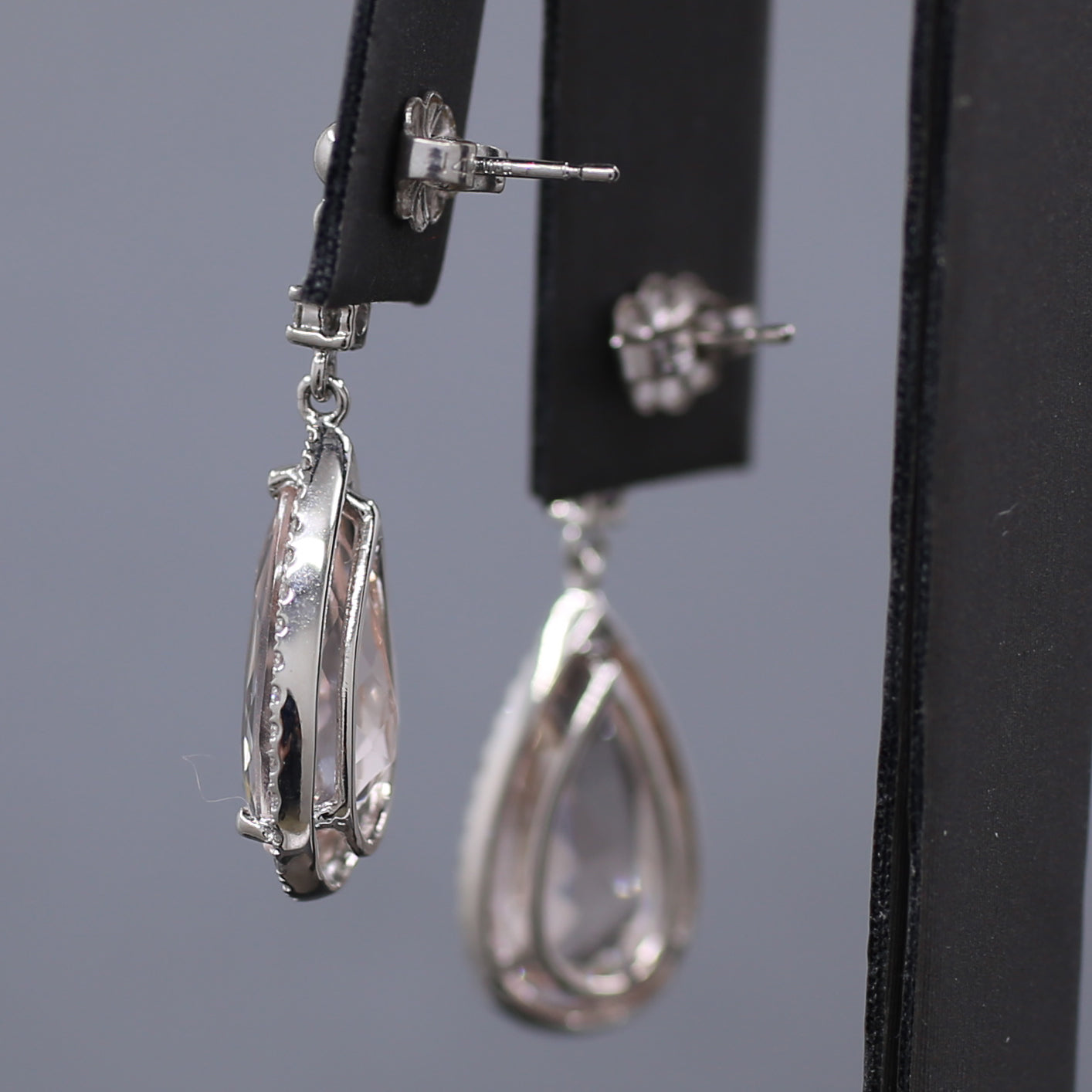 Sparkling 18k Morganite and Diamond Teardrop Dangle Earrings