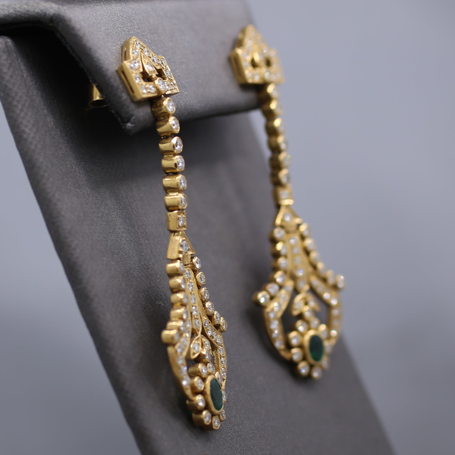 Spectacular Diamond and Emerald Drop Dangle Earrings in 18k Yellow Gold