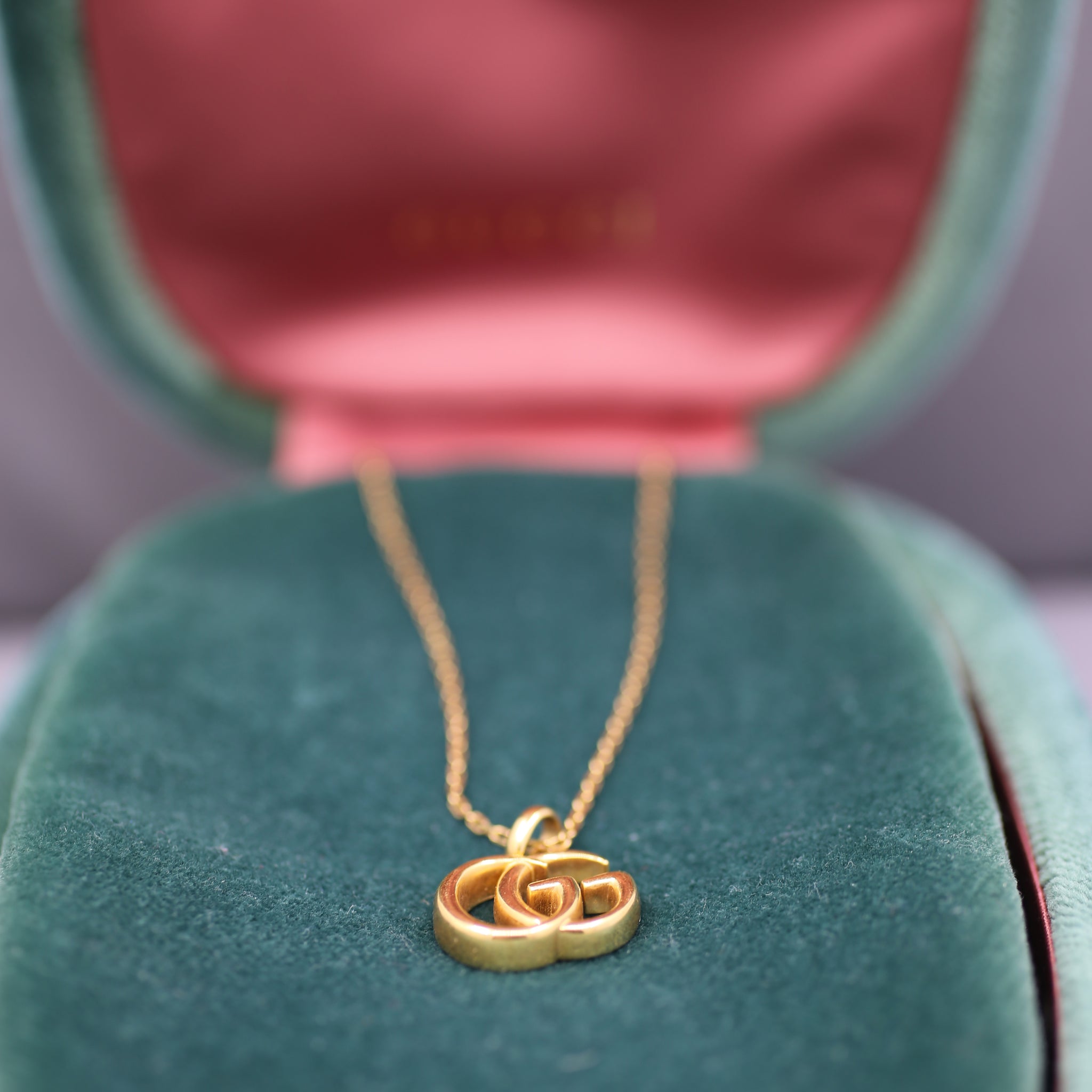 GUCCI Running GG 18k Yellow Gold Pendant Necklace in Box
