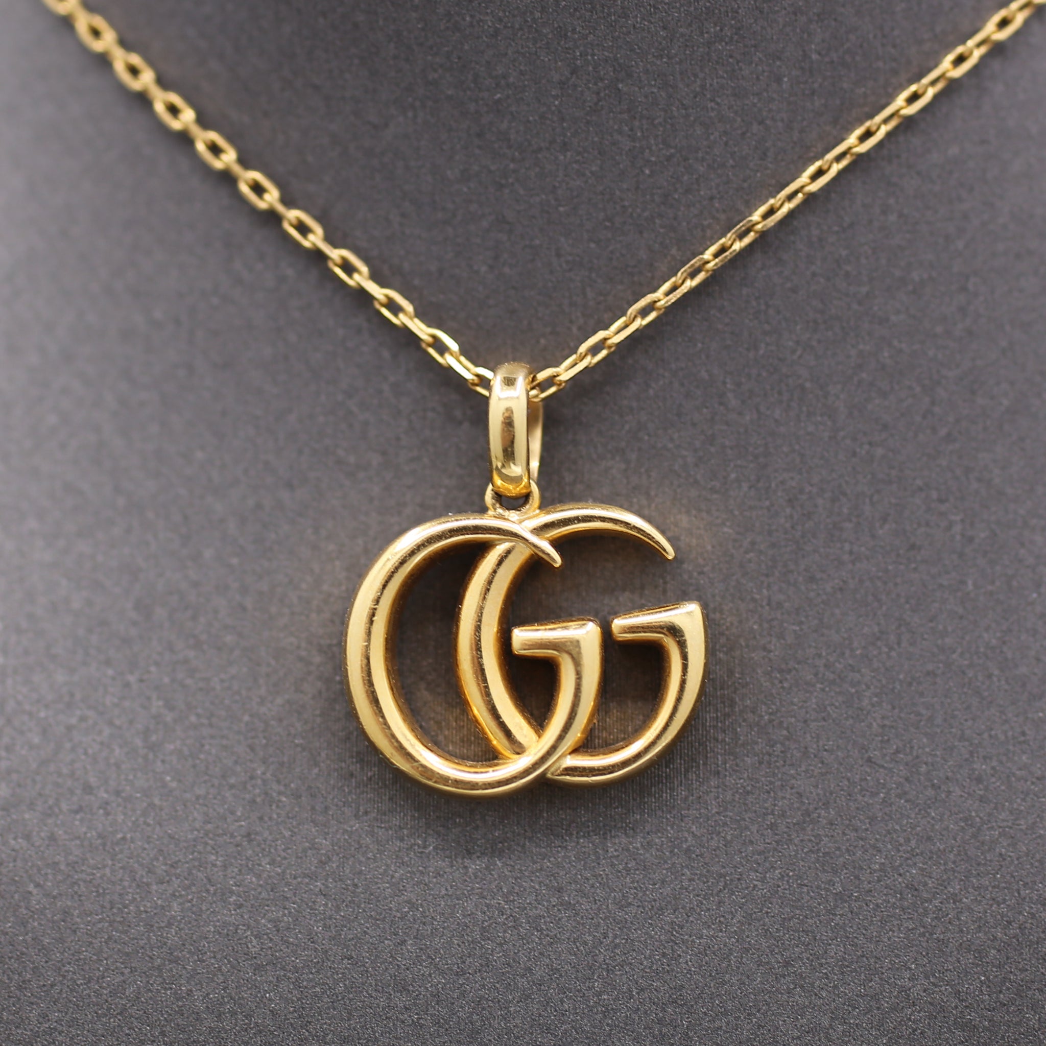 GUCCI Running GG 18k Yellow Gold Pendant Necklace in Box