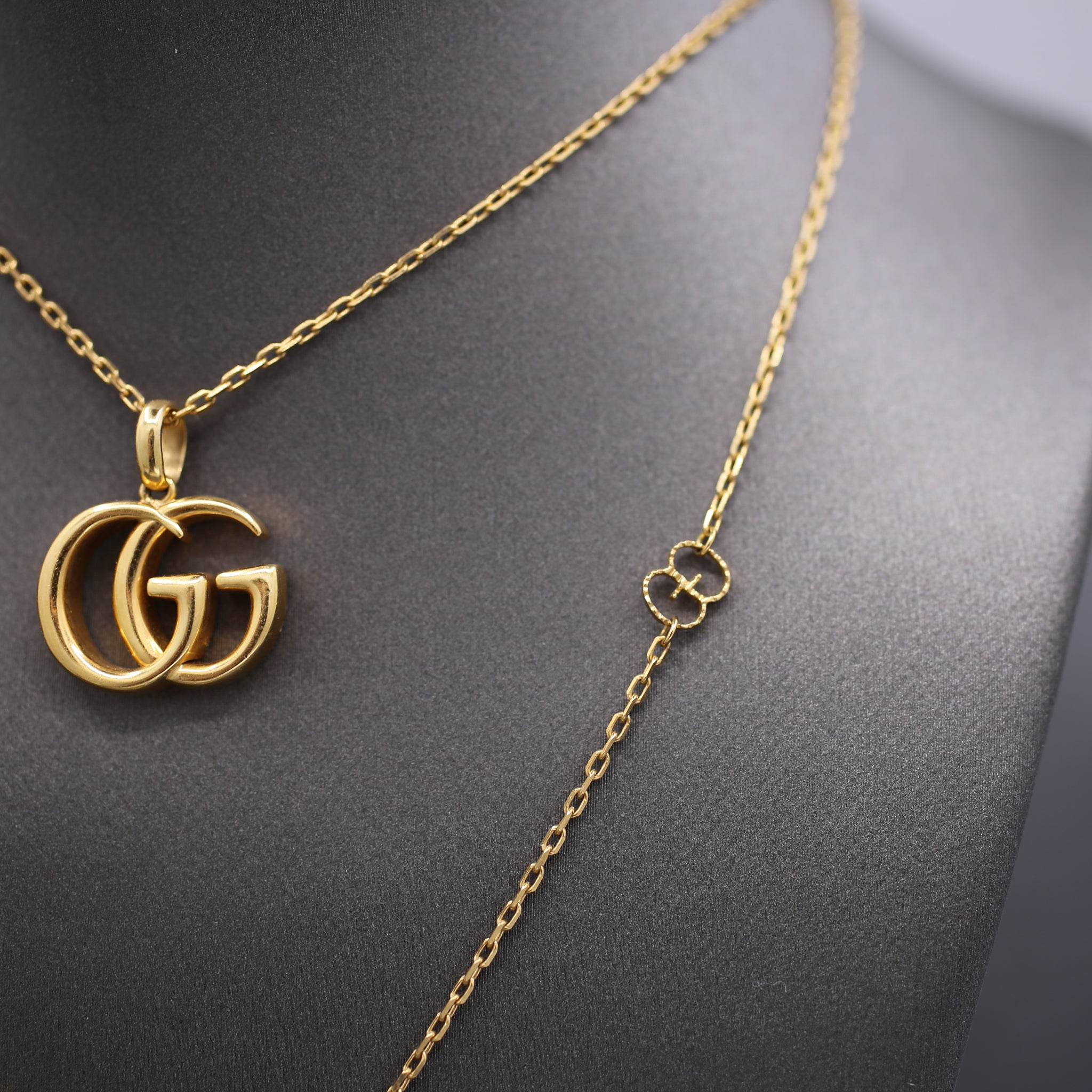GUCCI Running GG 18k Yellow Gold Pendant Necklace in Box
