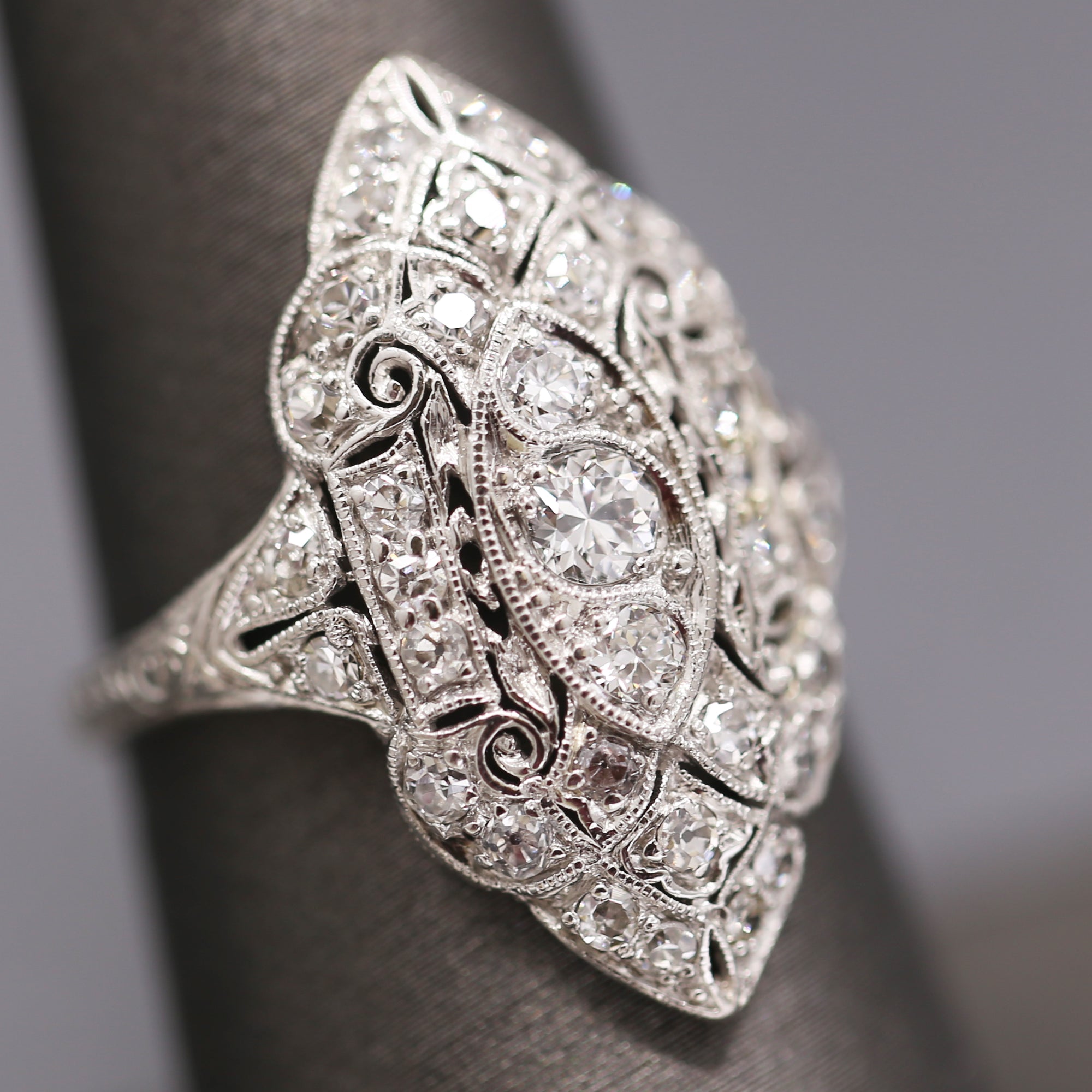 Splendid Art Deco Old European Cut Diamond Dinner Cocktail Ring in Platinum
