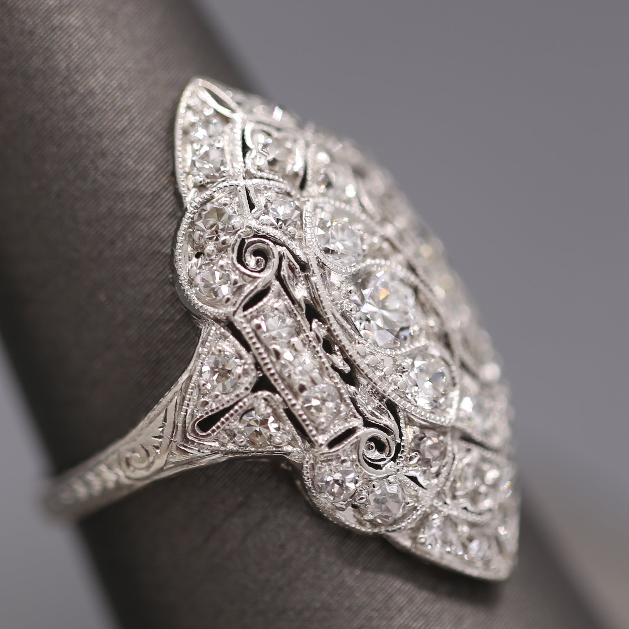 Splendid Art Deco Old European Cut Diamond Dinner Cocktail Ring in Platinum