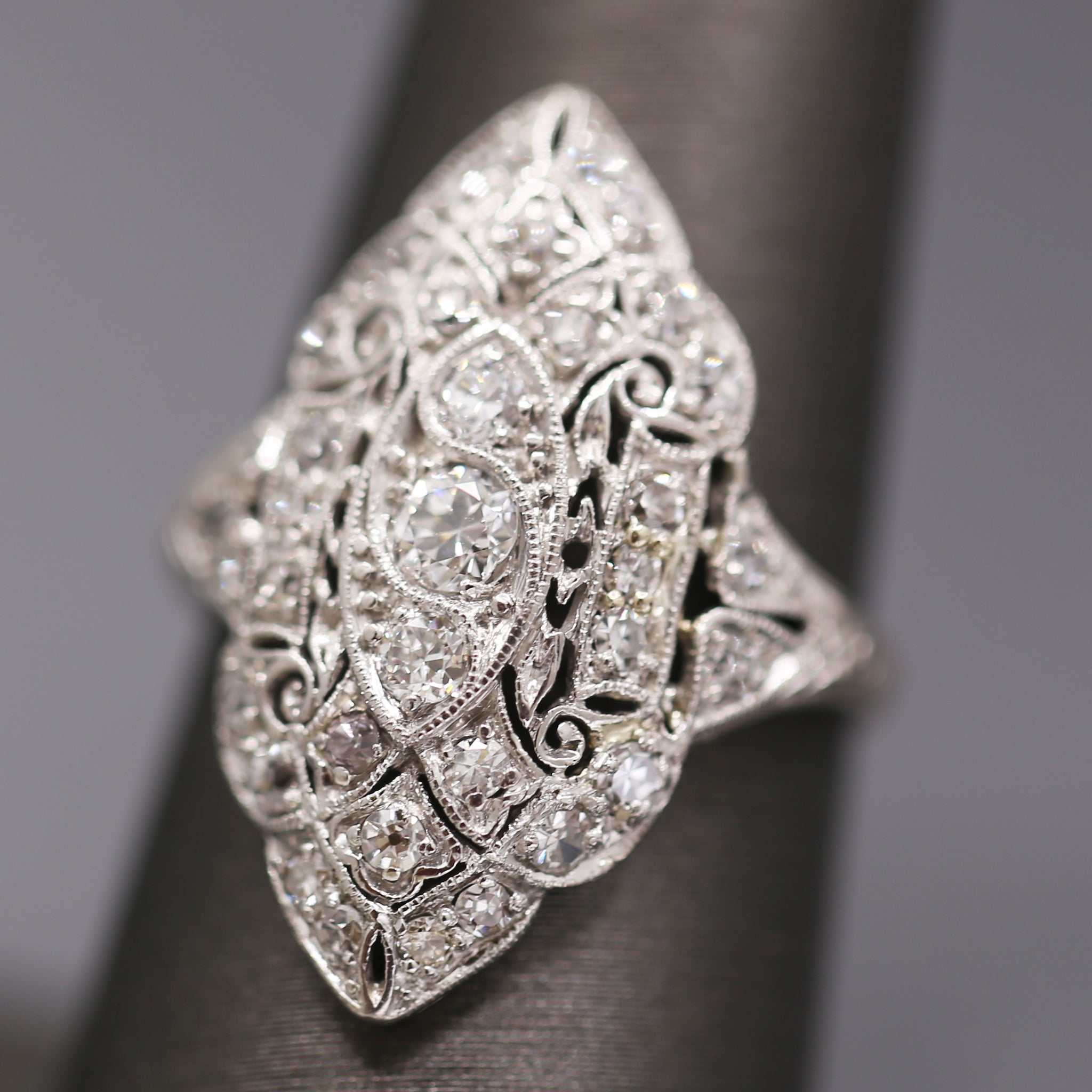 Splendid Art Deco Old European Cut Diamond Dinner Cocktail Ring in Platinum