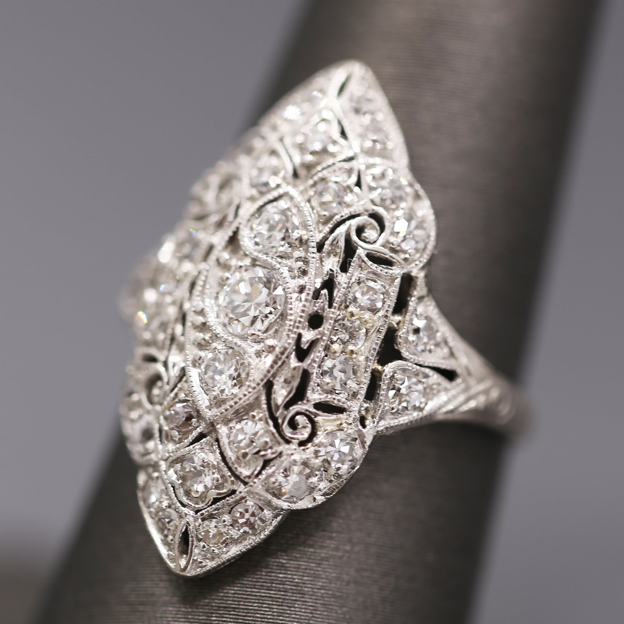 Splendid Art Deco Old European Cut Diamond Dinner Cocktail Ring in Platinum
