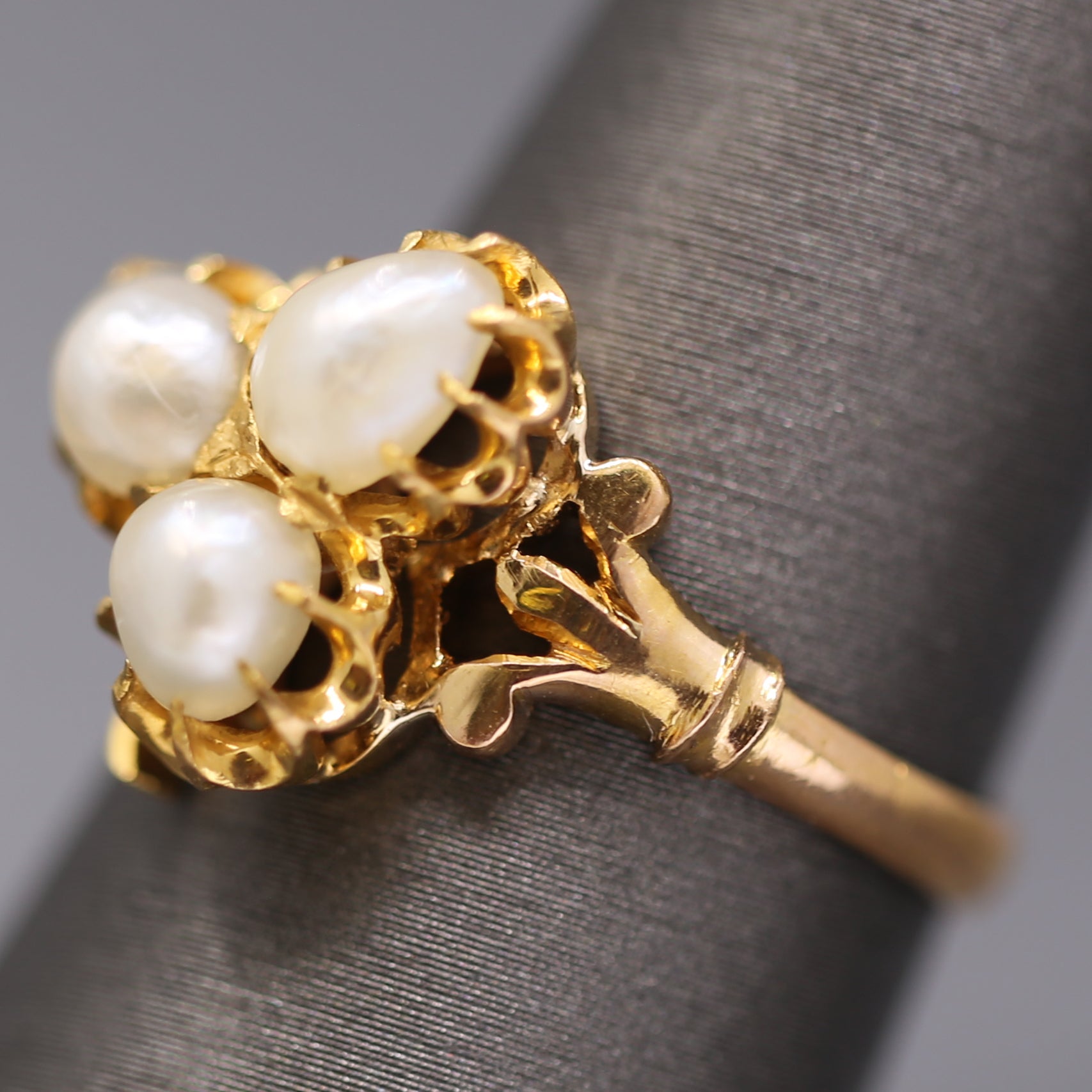 Antique Victorian Triple Pearl Clover Ring in 20k Yellow Gold