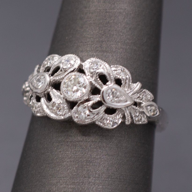 Beautiful Art Deco Butterfly Bow Diamond Band Ring in 14k White Gold
