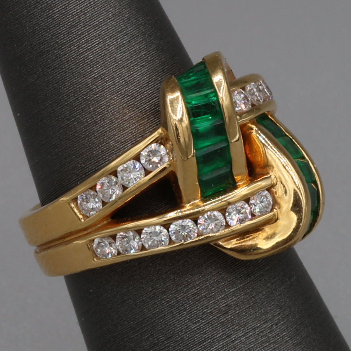 Charles Krypell Emerald and Diamond Twist Band Ring in 18k Yellow Gold