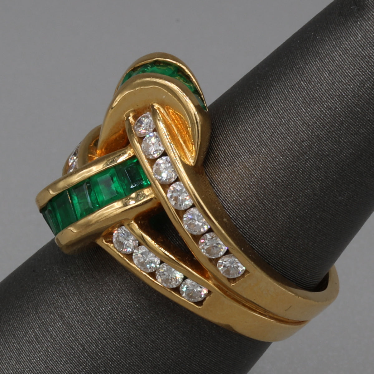 Charles Krypell Emerald and Diamond Twist Band Ring in 18k Yellow Gold