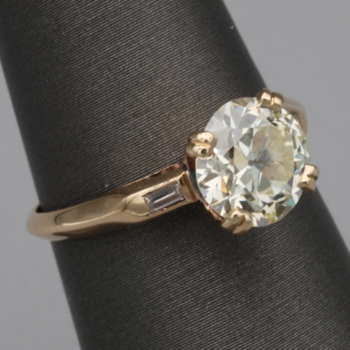 Late Art Deco Old European Cut and Baguette Diamond Engagement Ring in 14k Yellow Gold