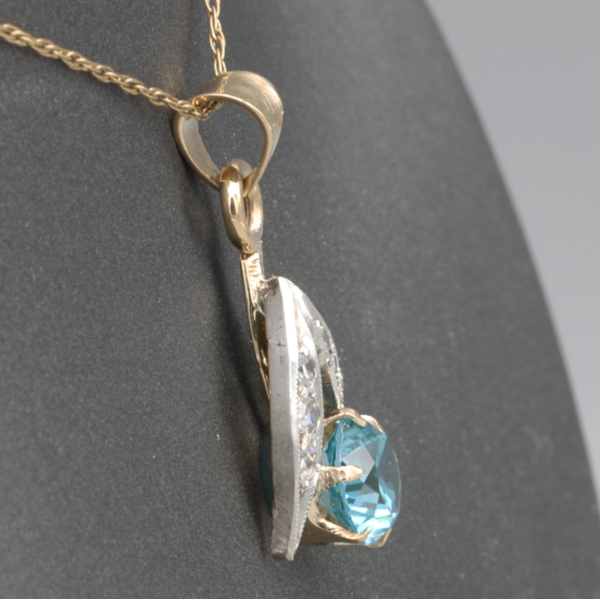 Sparkling Retro Blue Zircon and Diamond Pendant Necklace in 14k Yellow Gold