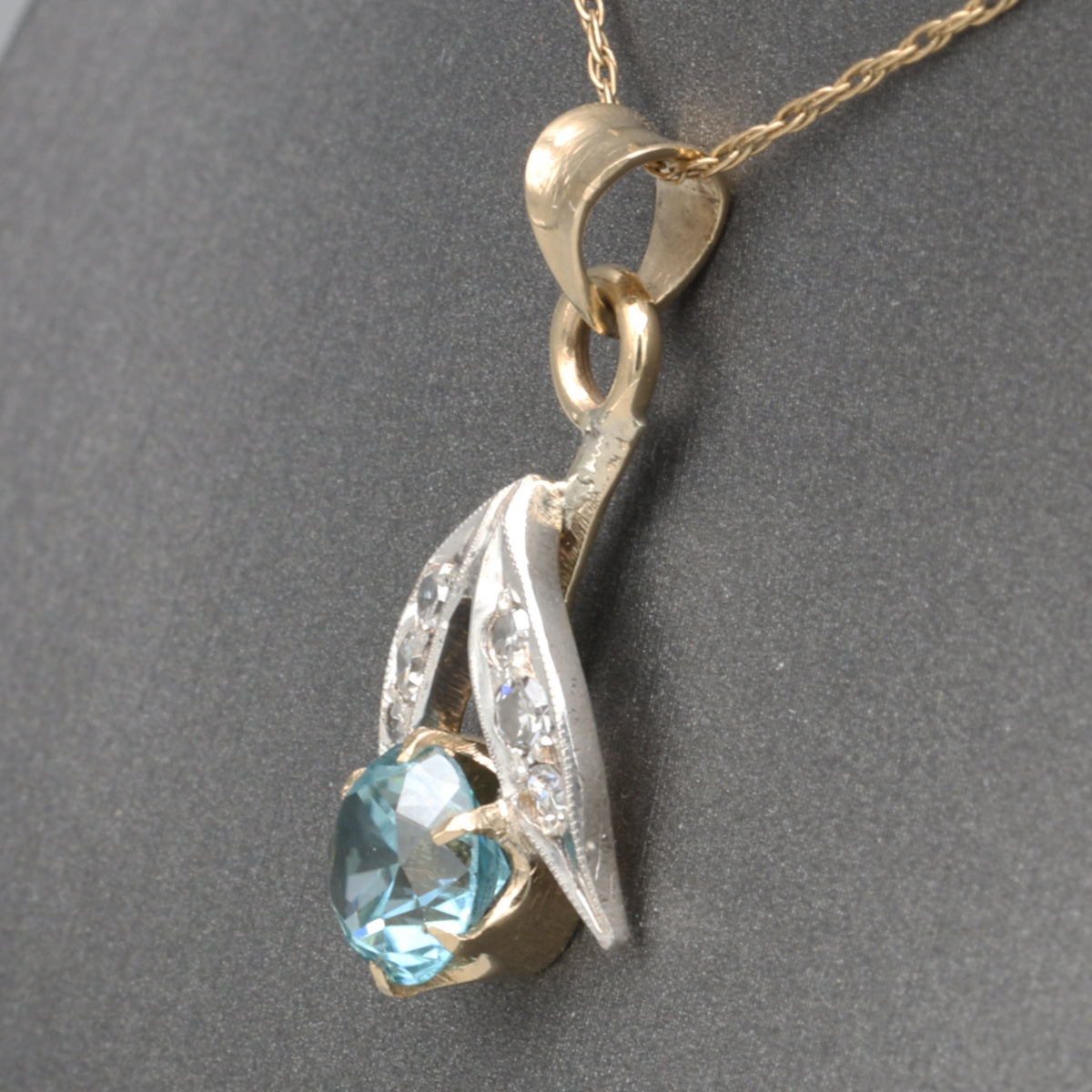 Sparkling Retro Blue Zircon and Diamond Pendant Necklace in 14k Yellow Gold