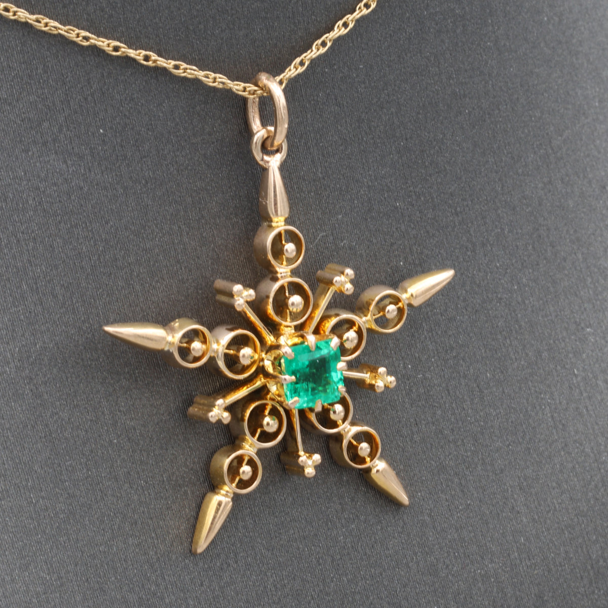 Antique Victorian Emerald Star Pendant Necklace in 14k Yellow Gold