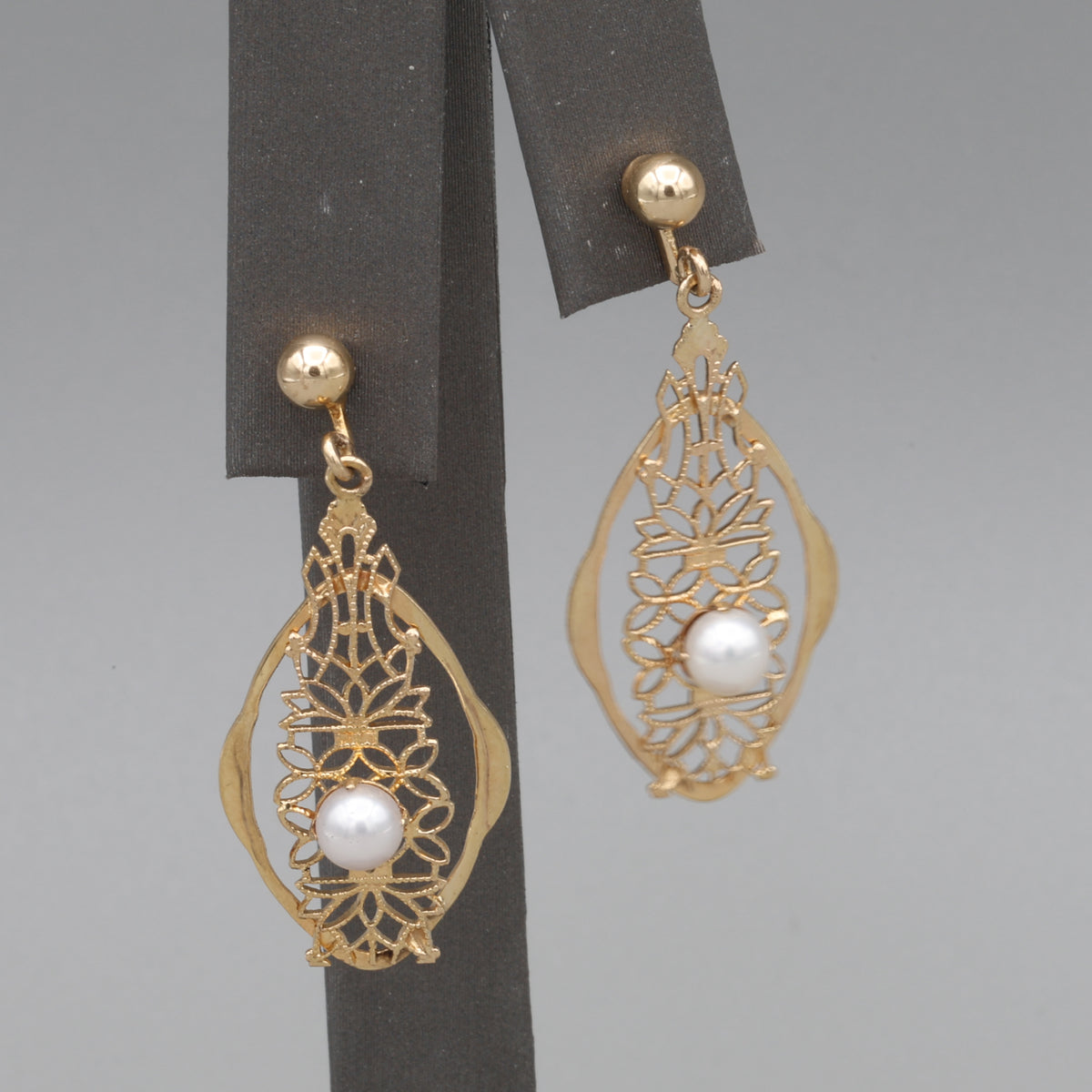 Vintage 14k Filigree Dangle Earrings with Akoya Pearls