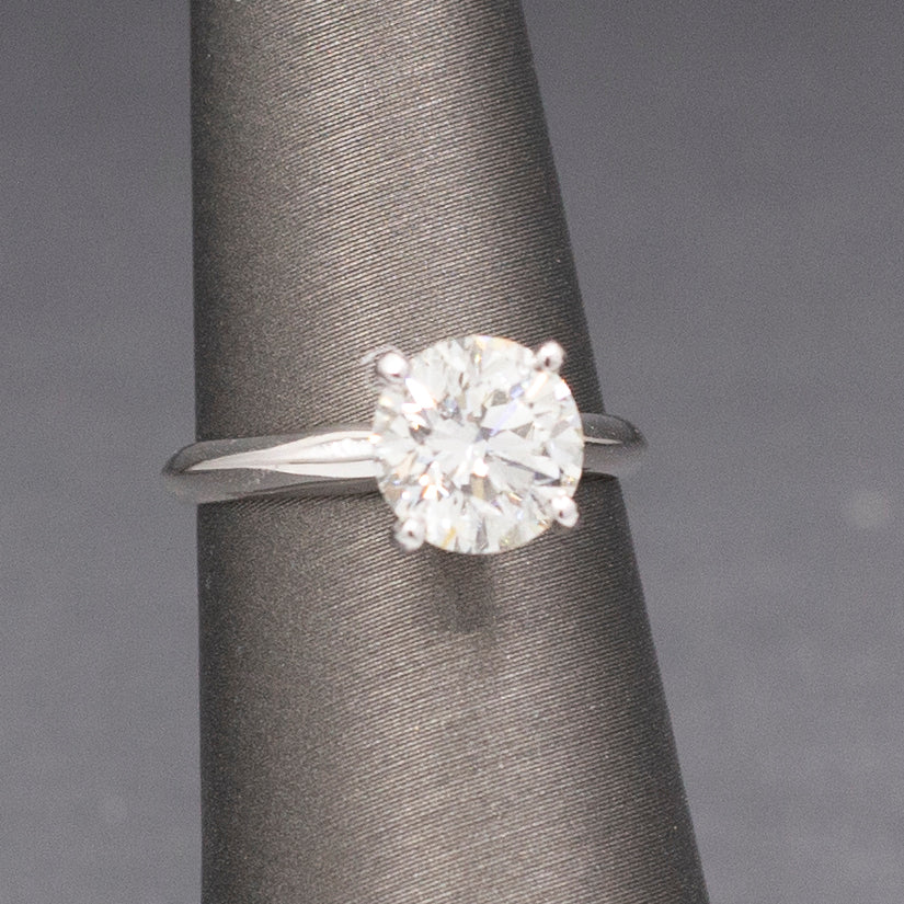 Stunning GIA Certified Diamond Solitaire Engagement Ring in 14k White Gold