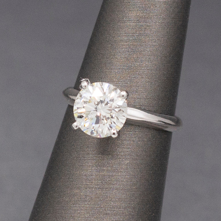 Stunning GIA Certified Diamond Solitaire Engagement Ring in 14k White Gold