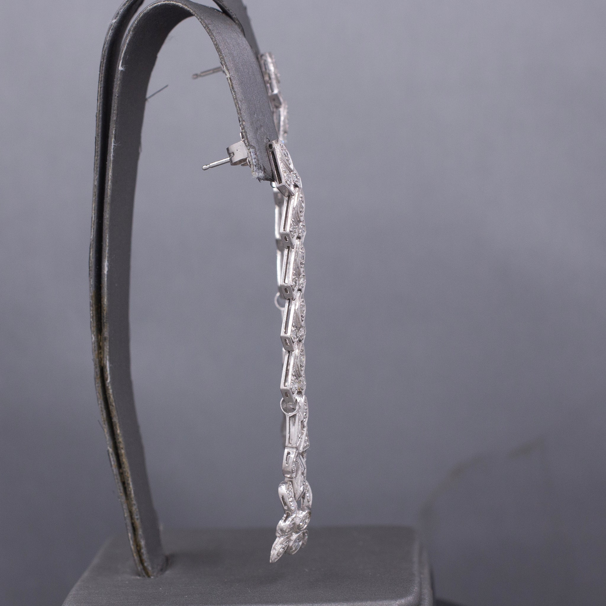 Exquisite Art Deco Old European Cut Diamond Dangle Earrings in Platinum