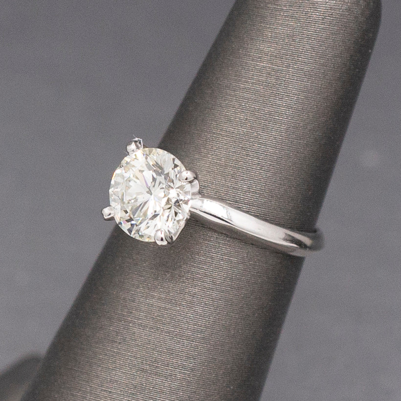 Stunning GIA Certified Diamond Solitaire Engagement Ring in 14k White Gold