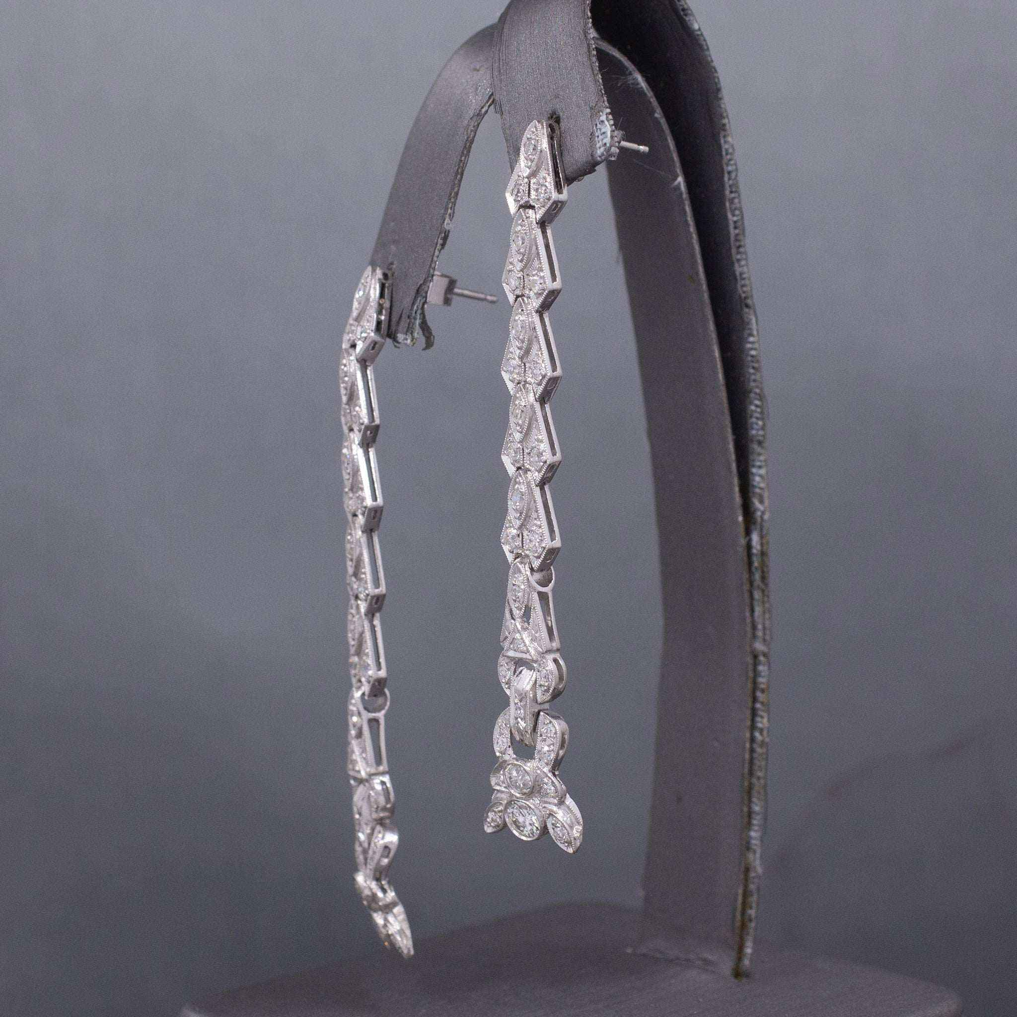 Exquisite Art Deco Old European Cut Diamond Dangle Earrings in Platinum
