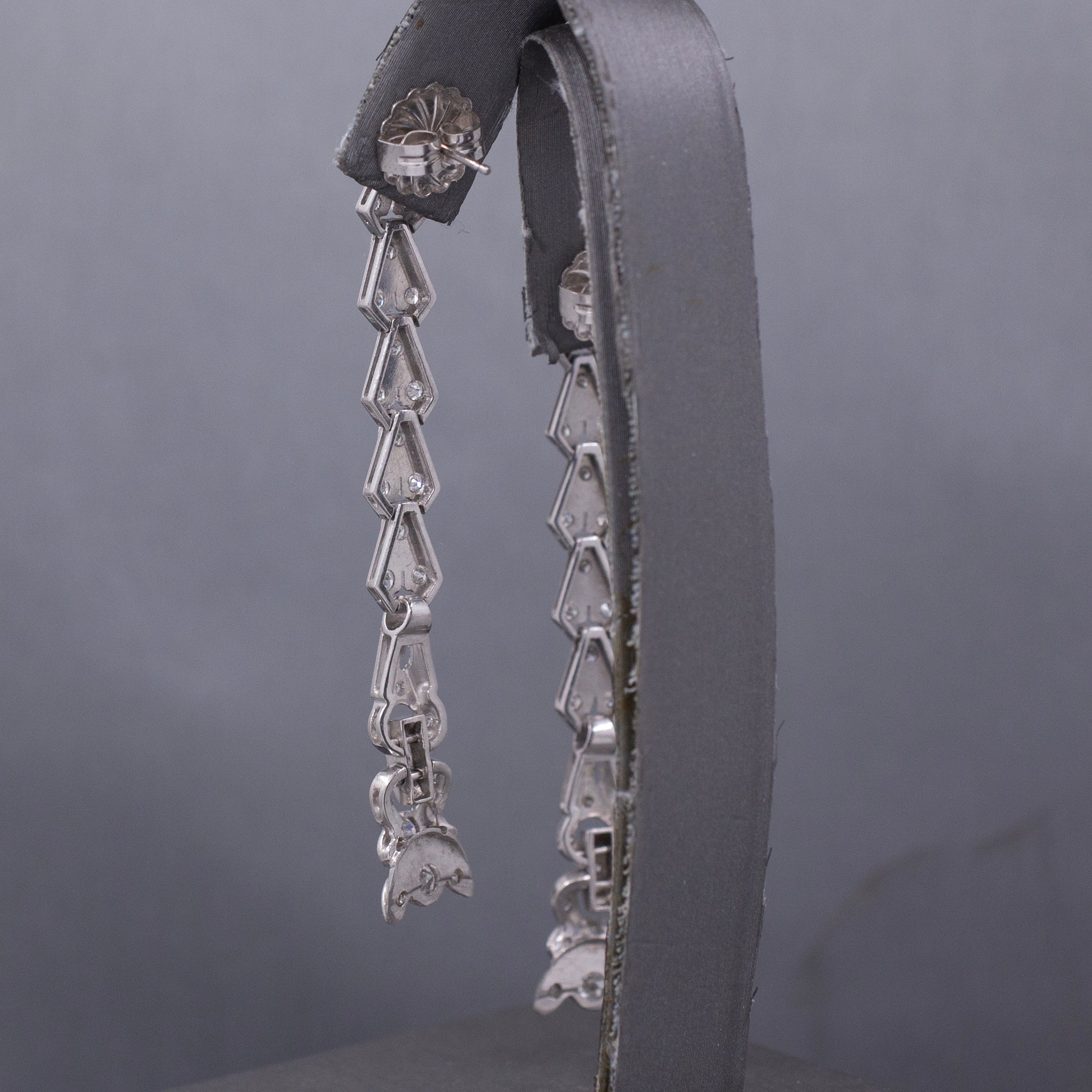 Exquisite Art Deco Old European Cut Diamond Dangle Earrings in Platinum