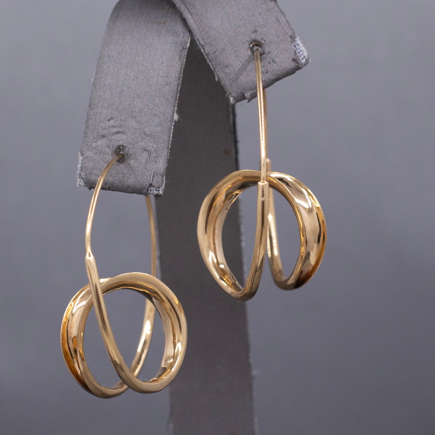Vintage Iconoclast Double Twist Hoop Earrings in 14k Yellow Gold