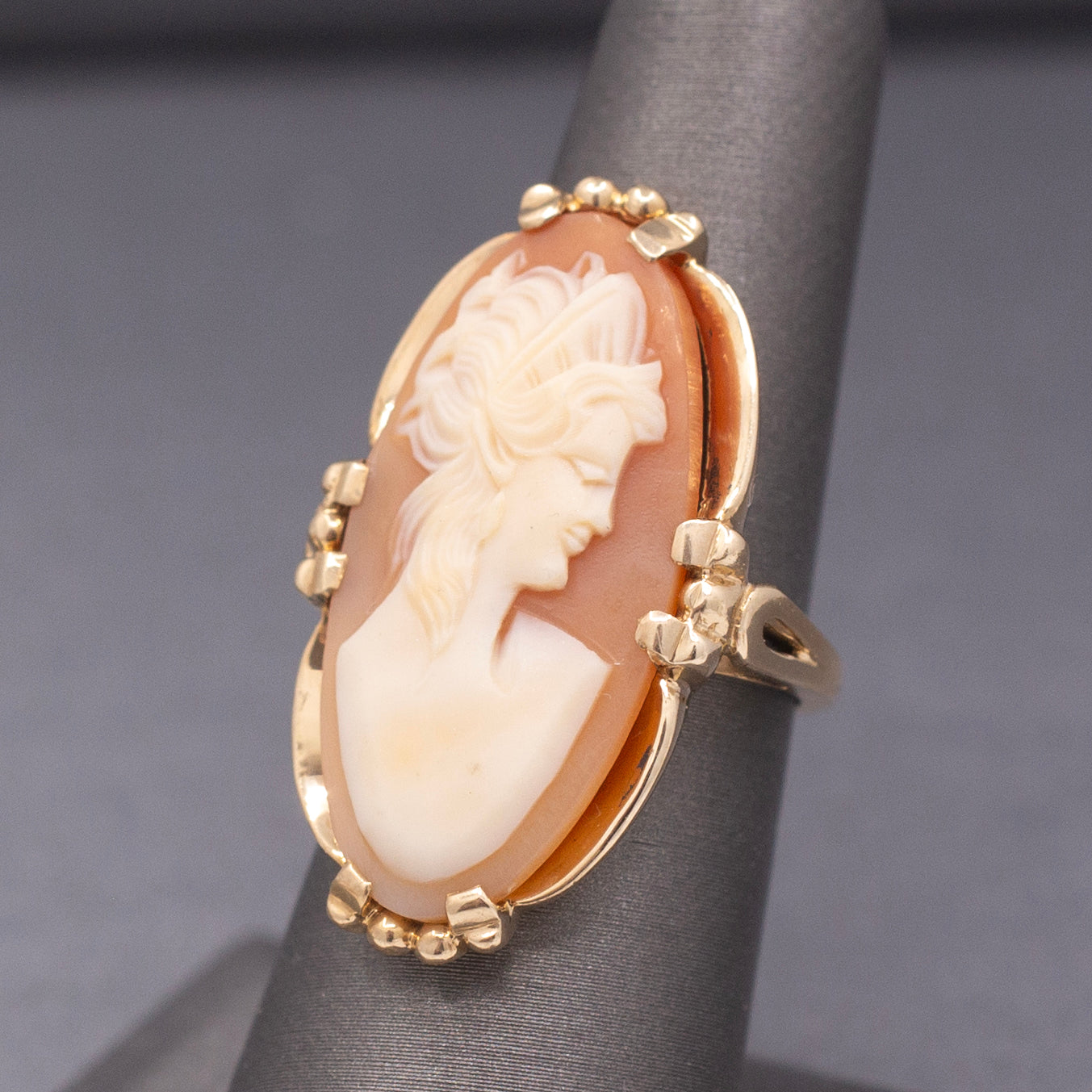 Vintage Large Shell Cameo Woman's Silhouette Statement Ring in 14k Yellow Gold