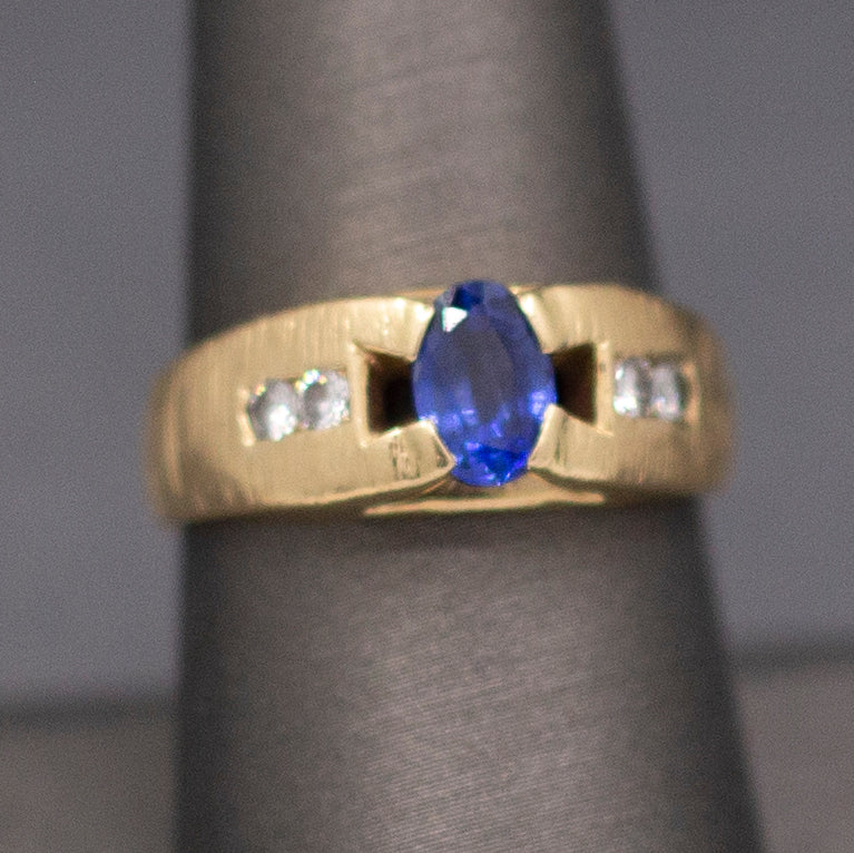 Beautiful Blue Sapphire and Diamond Textured Band Ring in 14k Yellow Gold