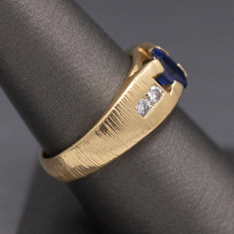 Beautiful Blue Sapphire and Diamond Textured Band Ring in 14k Yellow Gold