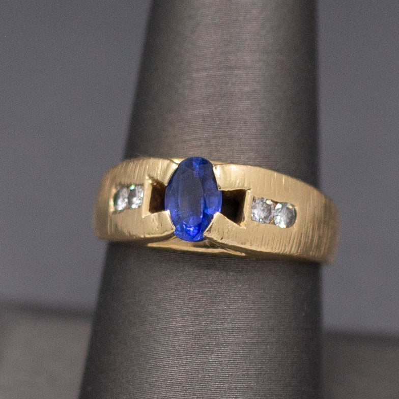 Beautiful Blue Sapphire and Diamond Textured Band Ring in 14k Yellow Gold