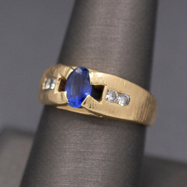 Beautiful Blue Sapphire and Diamond Textured Band Ring in 14k Yellow Gold