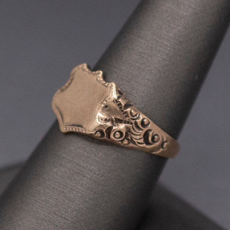 Wonderful Antique Victorian Shield Blank Signet Ring in 14k Gold