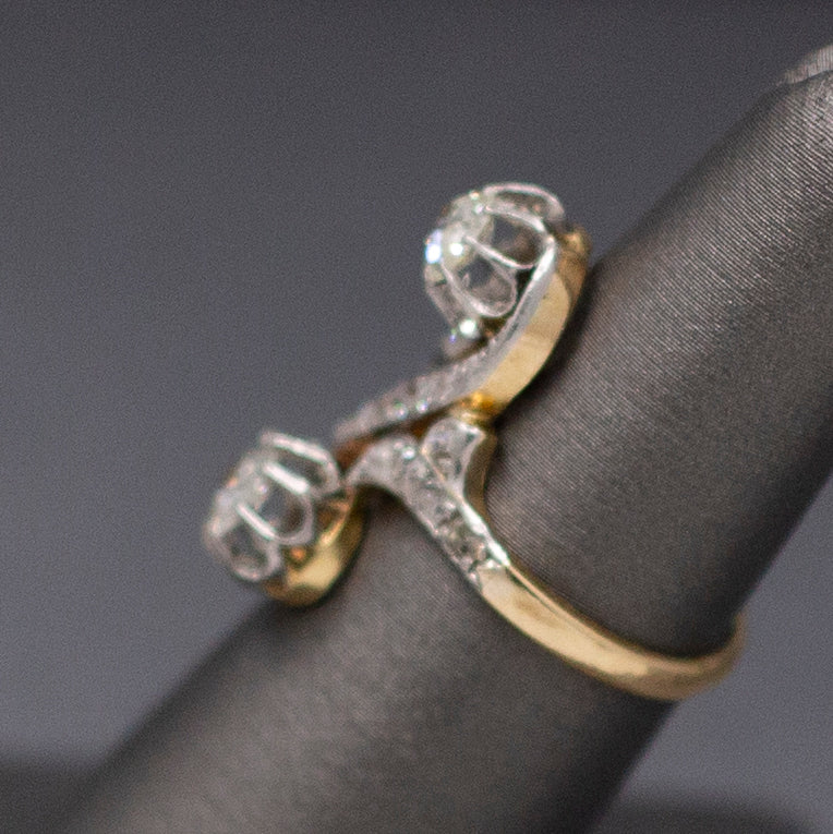 Fantastic Art Nouveau Moi et Toi Old Mine Cut Diamond Ring in 18k and Platinum