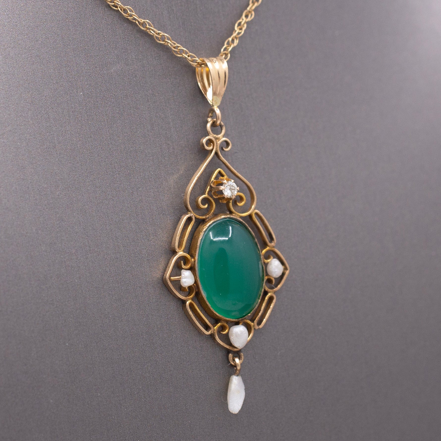 Edwardian Antique Chrysoprase Pearl and Diamond Lavalier Necklace in 14k Yellow Gold