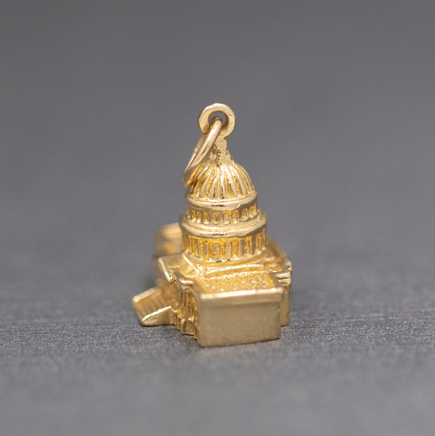 United States Capitol Building Charm Pendant in 14k Yellow Gold