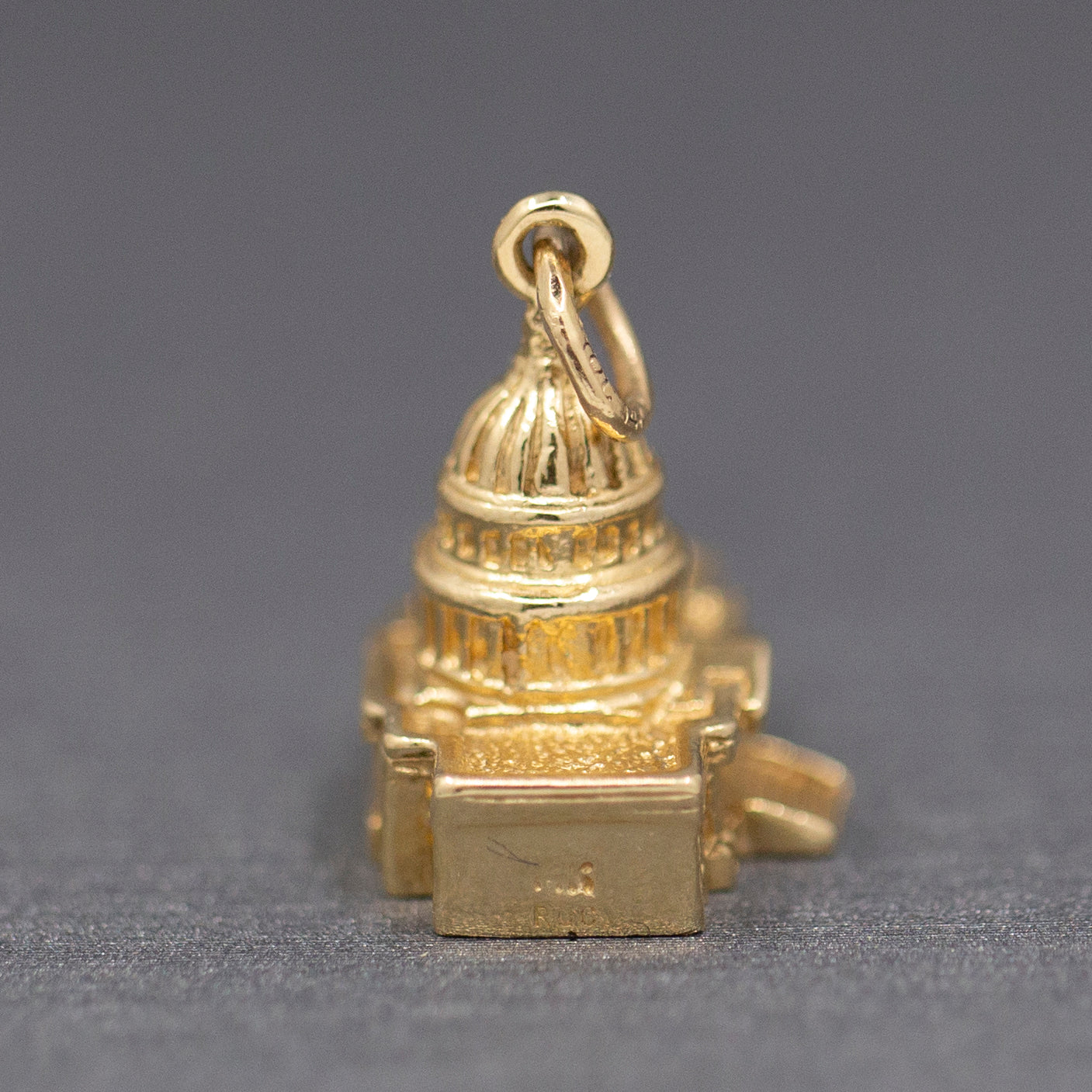 United States Capitol Building Charm Pendant in 14k Yellow Gold