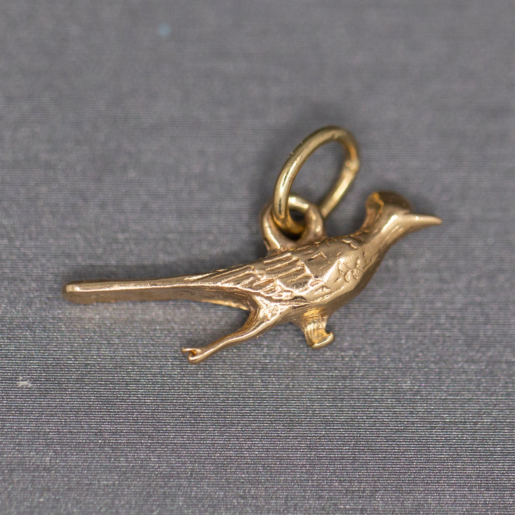 Vintage Road Runner Bird Charm Pendant in 14k Yellow Gold