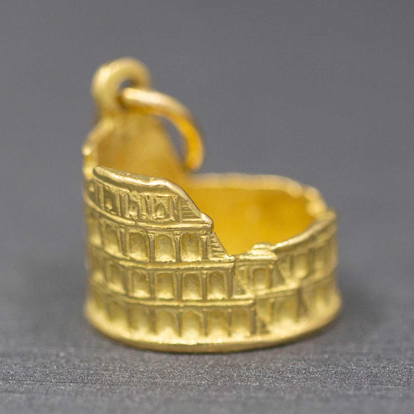 Ornate Roman Colosseum Pendant Charm in 18k Yellow Gold