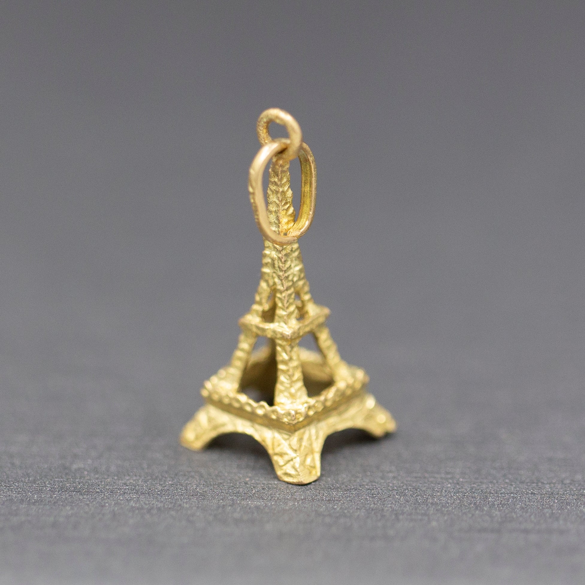 Large Eiffel Tower Paris France Charm Pendant in 18k Yellow Gold