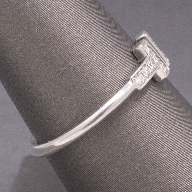 TIFFANY & CO 18K White Gold 0.13ctw Round Diamond T Wire Ring Size 8.5
