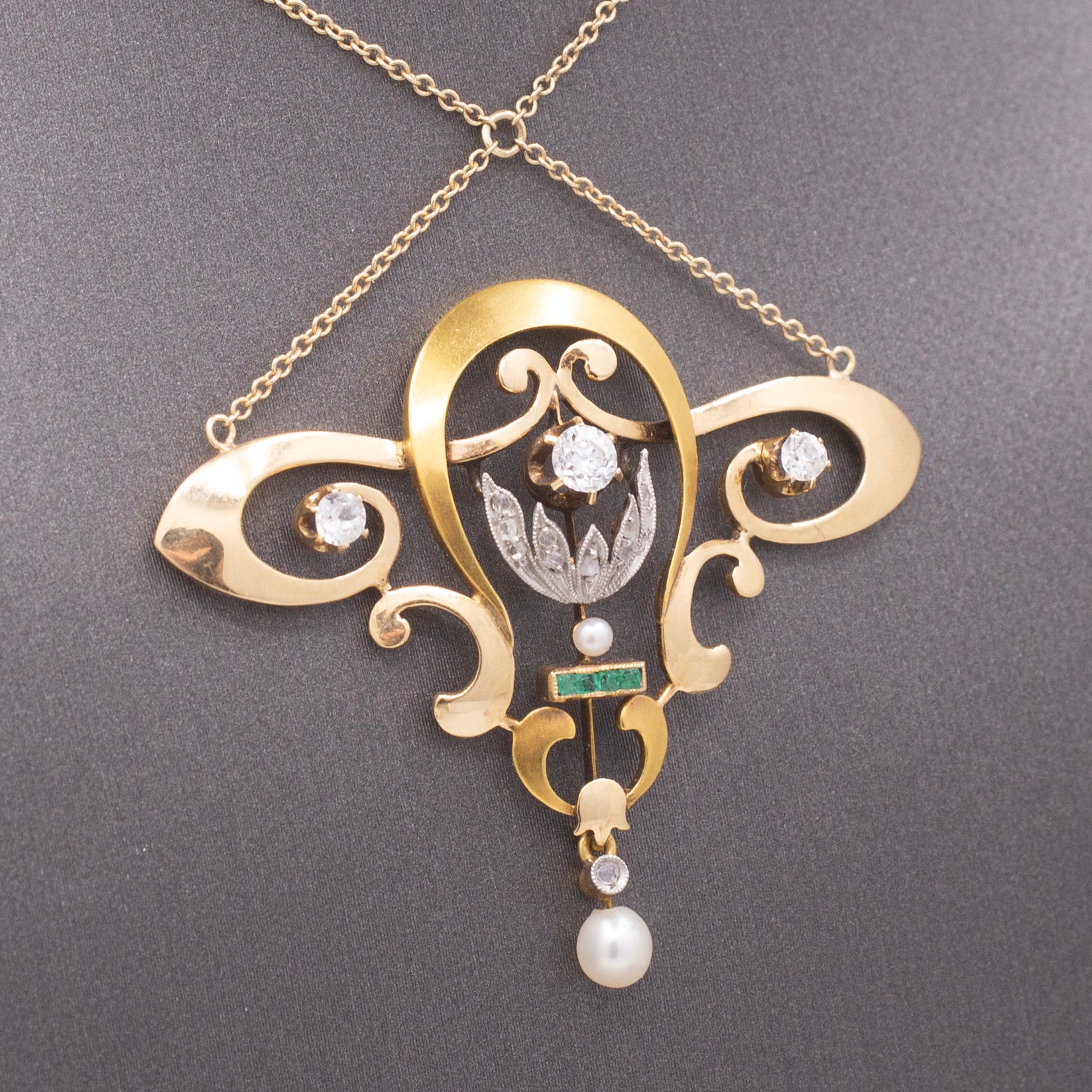 Art Nouveau Diamond Emerald and Pearl Lavalier Necklace in 14k Yellow Gold