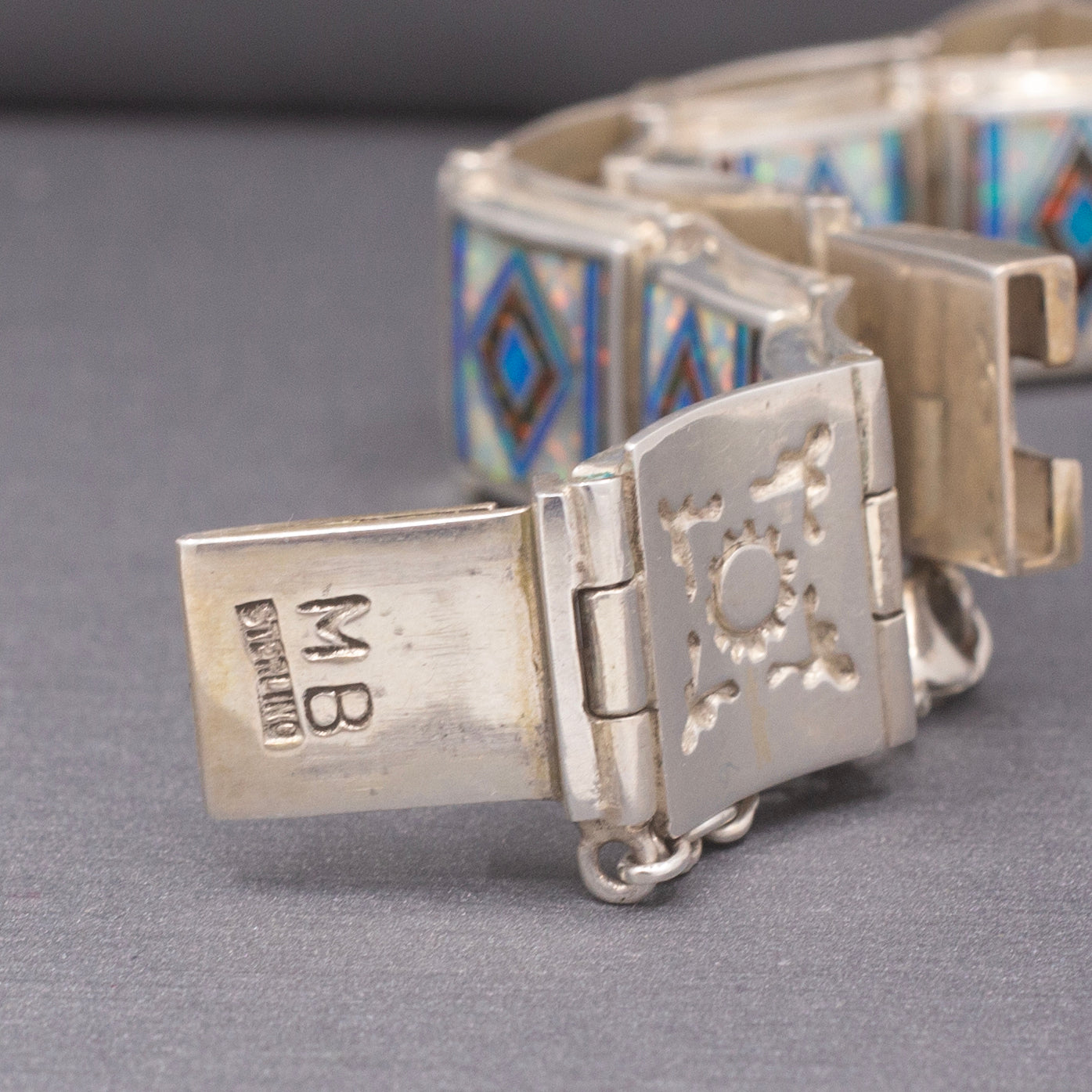 Bold Vintage M. Benally Men's Opal Inlay Bracelet in Sterling Silver 8" | Southwestern Geometric Link