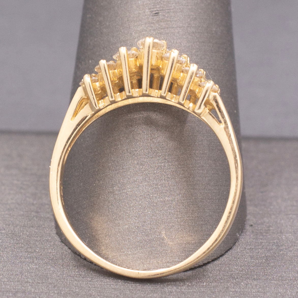Vintage Double Row Diamond Pyramid Band Ring in 14k Yellow Gold