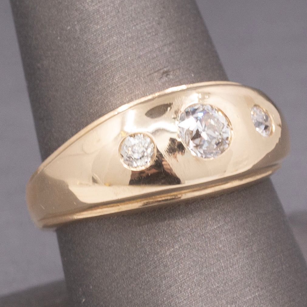 Vintage Old European Cut Diamond Three Stone Domed Band Ring in 14k Yellow Gold