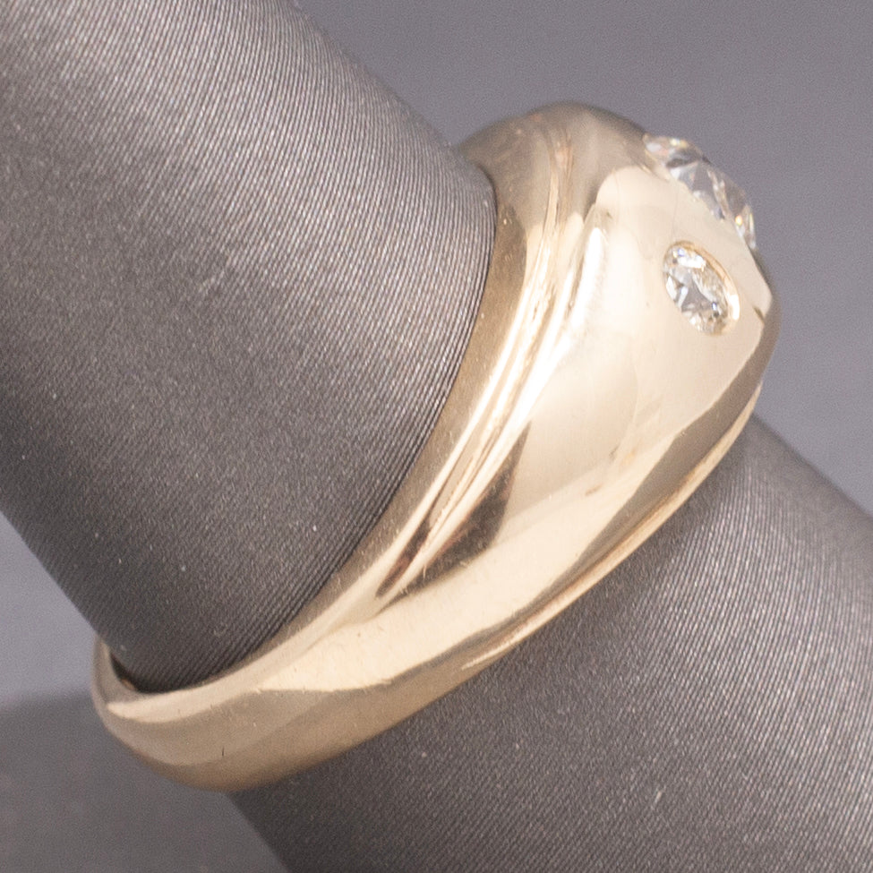 Vintage Old European Cut Diamond Three Stone Domed Band Ring in 14k Yellow Gold