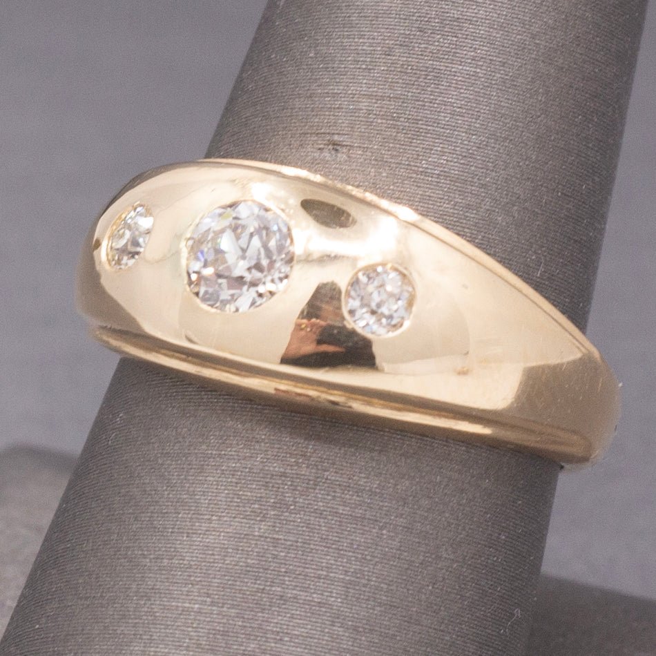 Vintage Old European Cut Diamond Three Stone Domed Band Ring in 14k Yellow Gold